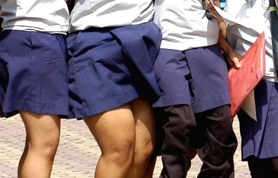डेंगू से जंग: पश्चिम बंगाल के स्कूलों में बदलेगा ड्रेस कोड, फुल पैंट और सलवार-सूट पहनकर आएंगे छात्र