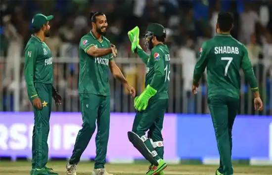 Pak Vs Aus : सेमीफाइनल से पहले पाकिस्तान के ये दो खिलाड़ी बाहर, इस बीमारी से हैं पीड़ित 