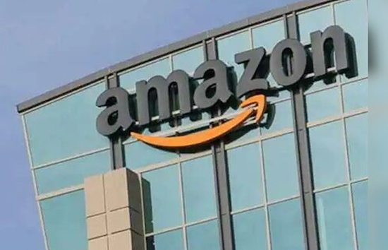 अमेजन करने जा रहा बड़ी छंटनी, 30,000 कर्मचारियों को निकालने बना रहा योजना 