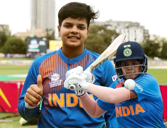 भारतीय महिला क्रिकेट टीम की इस 16 साल की खिलाड़ी ने रचा इतिहास