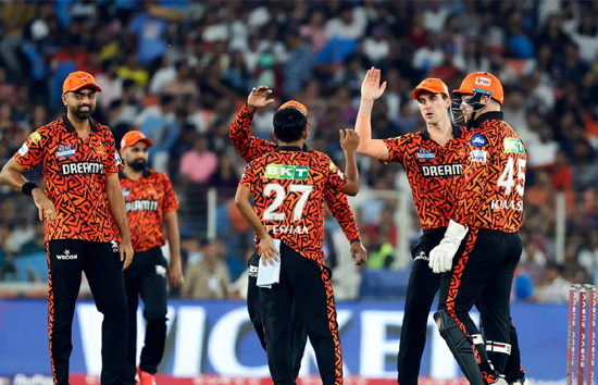 हार के बाद भी IPL प्लेऑफ की रेस में अभी भी सनराइजर्स हैदराबाद बरकरार 