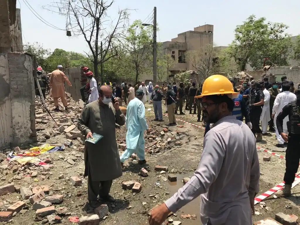 पाकिस्तान में शियाओं के जुलूस में भयानक बम ब्लास्ट, कई लोगों की मौत