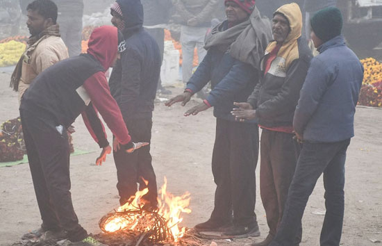 राजधानी में ठंड का कहर, दिल्ली में एक महीने का सबसे कम तापमान रिकॉर्ड