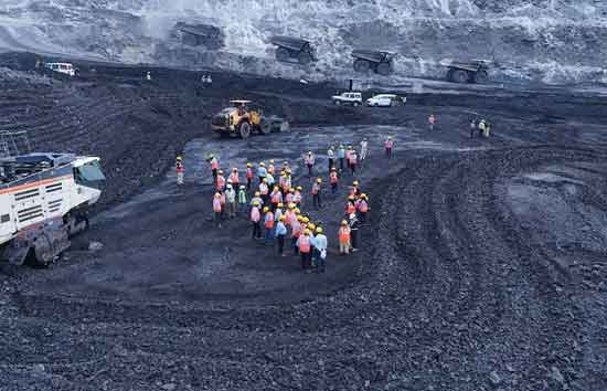 यूक्रेन ने रूस में लुहांस्क की कोयला खदान पर किया हमला, 41 खनिक फंसे