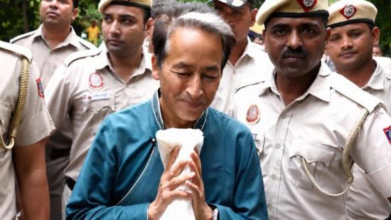 प्रोटेस्ट में RAF ने चलाई पेलेट गन? CRPF कर रहा जांच