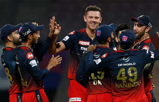IPL : डु प्लेसिस की पारी, लखनऊ सुपर जायंट्स चारों खाने चित, बैंगलोर ने 18 रनों से हराया 