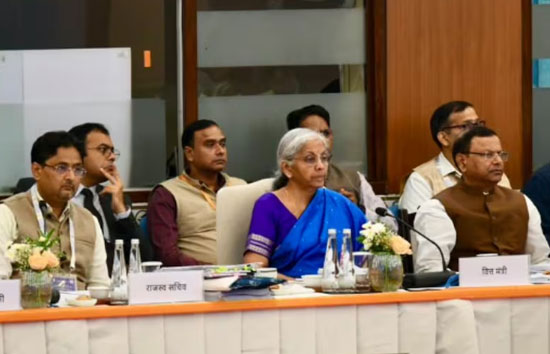 GST Council Meeting: टैक्स अधिकारियों की गिरफ्तारी की ताकत खत्म, रिफंड अब सिर्फ 10 दिनों में; जानें 57वीं बैठक के बड़े फैसले