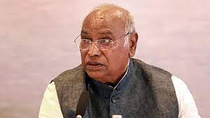 जिताना और हराना ये जनता के हाथ में: मल्लिकार्जुन खरगे