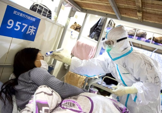 चीन में कोरोना वायरस कहर जारी, अबतक 2004 लोग मरें 