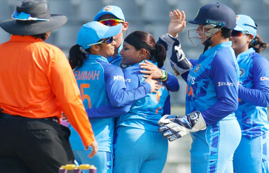 Asia Cup 2022 : श्रीलंका को हराकर भारतीय महिला टीम ने सातवीं बार जीता एशिया कप का खिताब