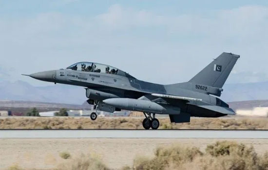 भारत के स्ट्राइक के डर से पाकिस्तानी वायु सेना के जेट विमानों ने बढ़ाई गश्त 