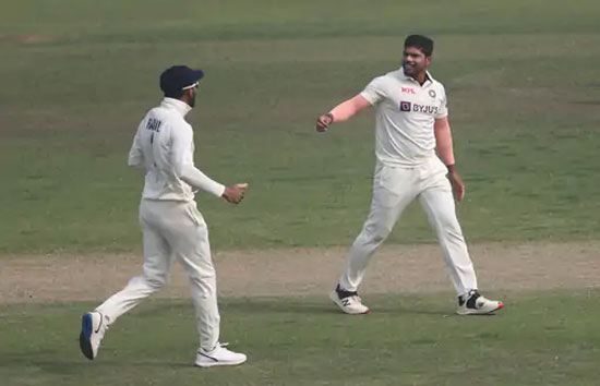 IND vs BAN: दूसरे टेस्ट के पहले दिन बांग्लादेश की टीम 227 रन पर ऑल आउट, उमेश-आश्विन ने झटके 4-4 विकेट 