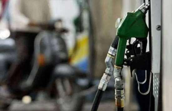 Petrol-Diesel Hike : मिडिल ईस्ट में तनाव के बीच पेट्रोल 13 रुपये हुआ महंगा