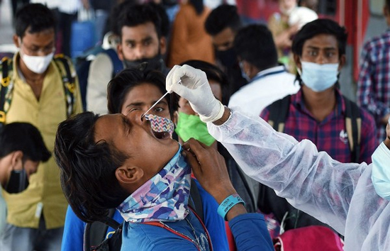 coronavirus in india : देश में कोरोना का खतरा अभी टला नहीं, 31 लोगों की मौत 
