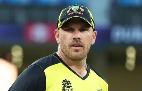 ऑस्ट्रेलिया टीम के कप्तान आरोन फिंच अंतरराष्ट्रीय क्रिकेट से लिया संन्यास