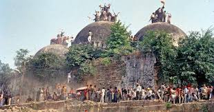 अयोध्या में बाबर के नाम पर नहीं बनेगी मस्जिद, CM योगी को मिलेगा निमंत्रण!