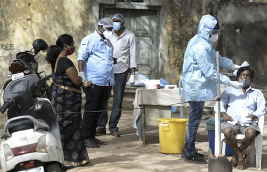 coronavirus in india : देश में कोरोना ने पकड़ी रफ़्तार, 24 घंटे में 3303 नए मामले