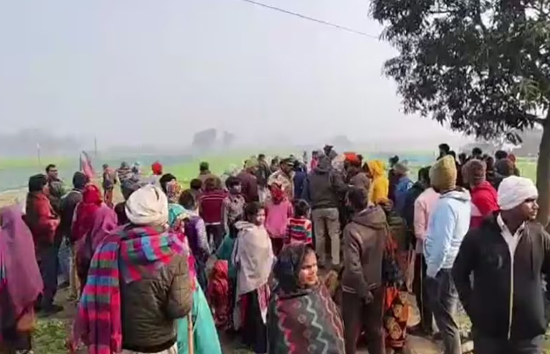 छह महीने पहले कोर्ट मैरिज...फेसबुक पर लिखा-हमारी अधूरी कहानी और युवक ने लगा ली फांसी 