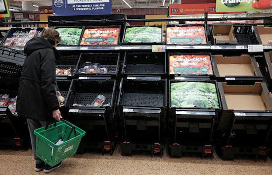 ब्रिटेन में नहीं खरीद सकते दो से ज्यादा आलू-टमाटर, फलों व सब्जियों की कमी के चलते बढ़ा संकट